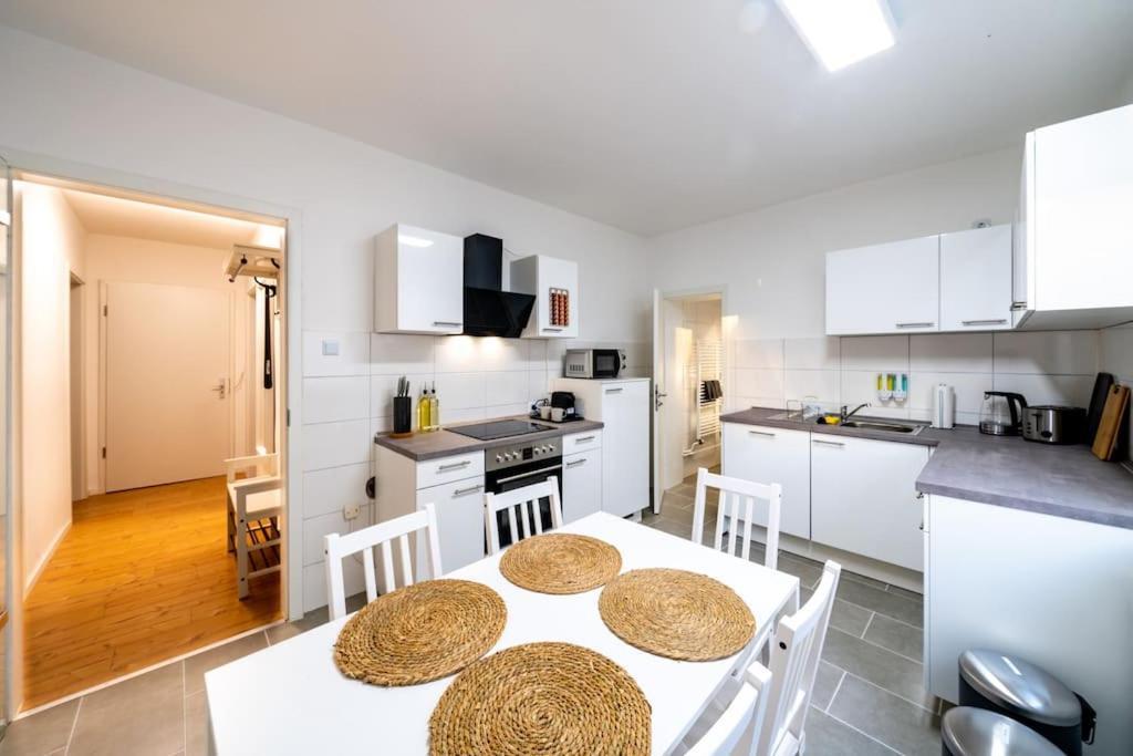 Modernisiertes Altbau 3-Zi Apartment Рінтельн Екстер'єр фото